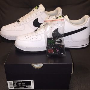 Nike Men’s size 10 NY VS NY Air Force 1 ‘07 LV8